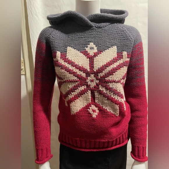 Women 80% Lamb Wool
20% Nylon Sweater - Picture 1 of 2